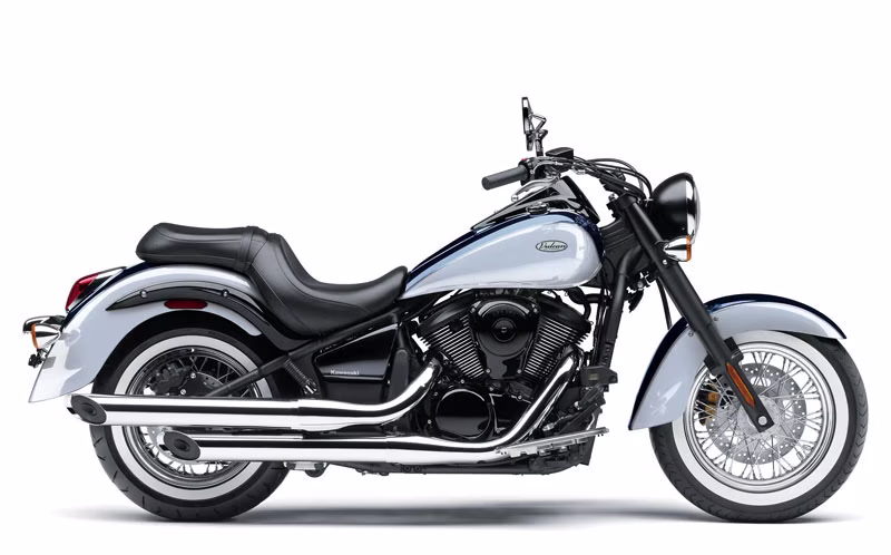 2026 Metallic Ocean Blue / Pearl Stardust White Kawasaki Vulcan 900 Classic Motorcycle