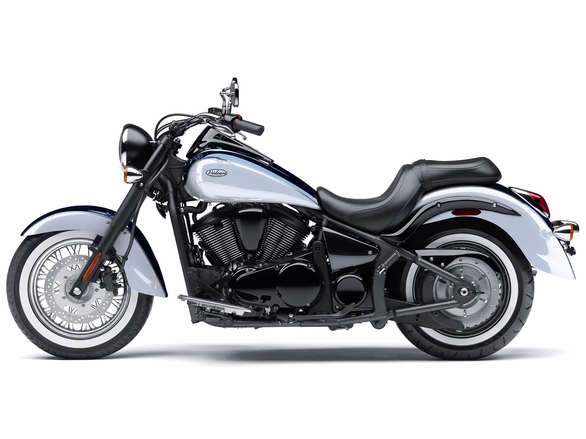 2026 Metallic Ocean Blue / Pearl Stardust White Kawasaki Vulcan 900 Classic Motorcycle