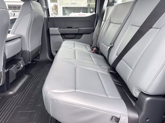 2026 Oxford White Ford Super Duty F-450 DRW 4X4 Chassis