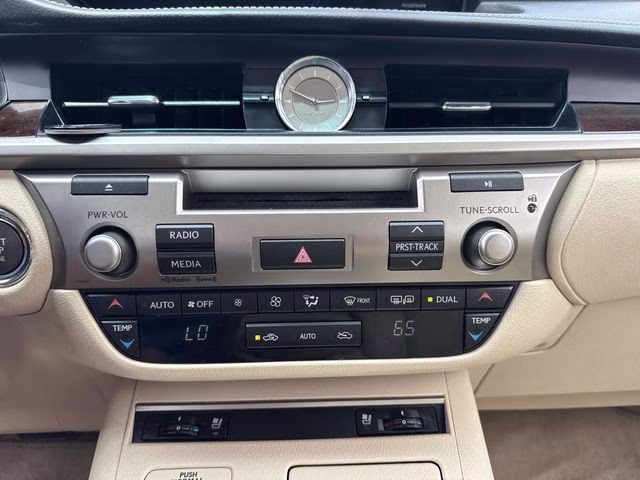 2014 Starfire Pearl Lexus ES 350 FWD Sedan