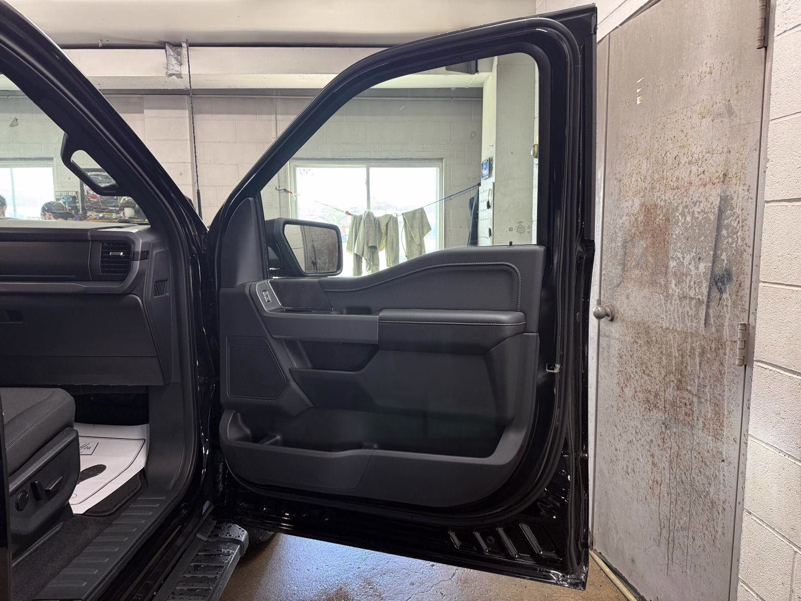 2026 Agate Black Metallic Ford F-150 XLT 4X4 Truck