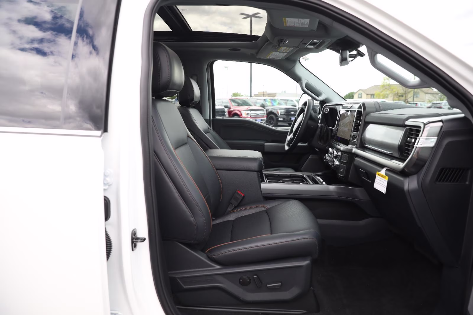 2026 Star White Metallic Tri-Coat Ford Super Duty F-250 SRW Lariat 4X4 Truck