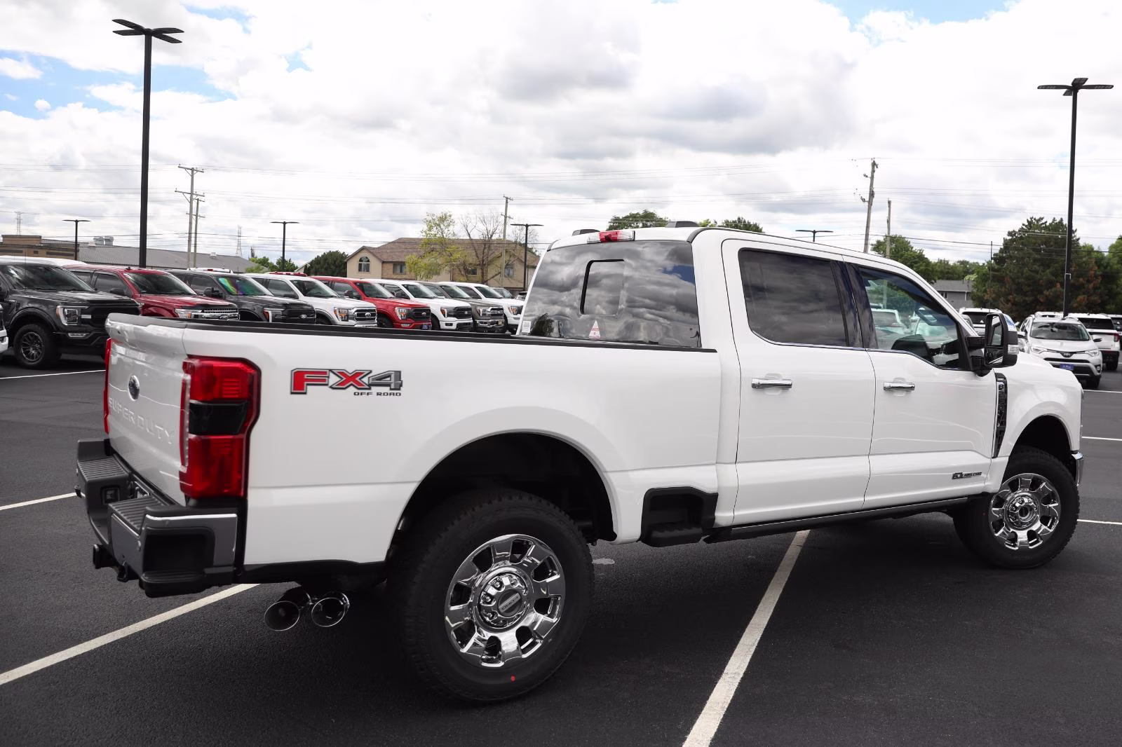2026 Star White Metallic Tri-Coat Ford Super Duty F-250 SRW Lariat 4X4 Truck