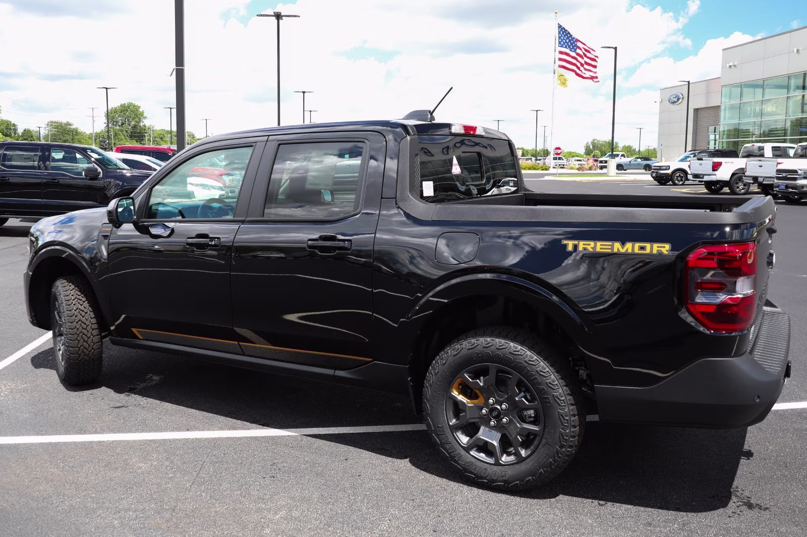 2026 Shadow Black Ford Maverick Tremor AWD Truck