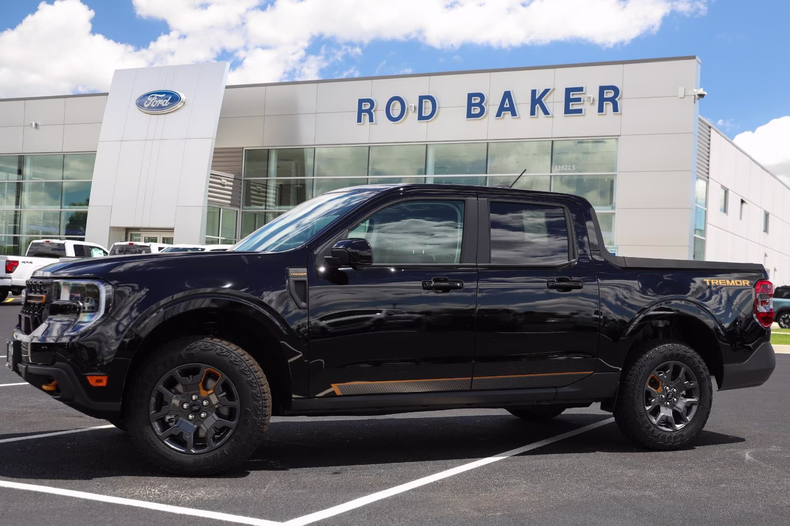 2026 Shadow Black Ford Maverick Tremor AWD Truck