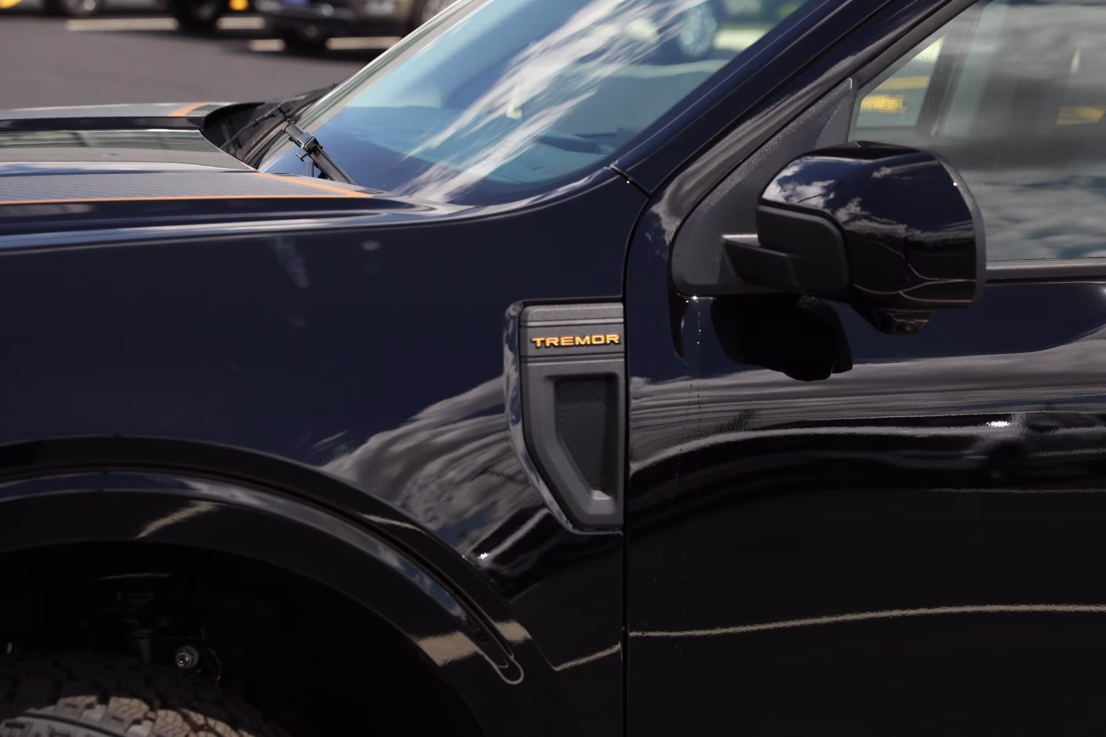 2026 Shadow Black Ford Maverick Tremor AWD Truck
