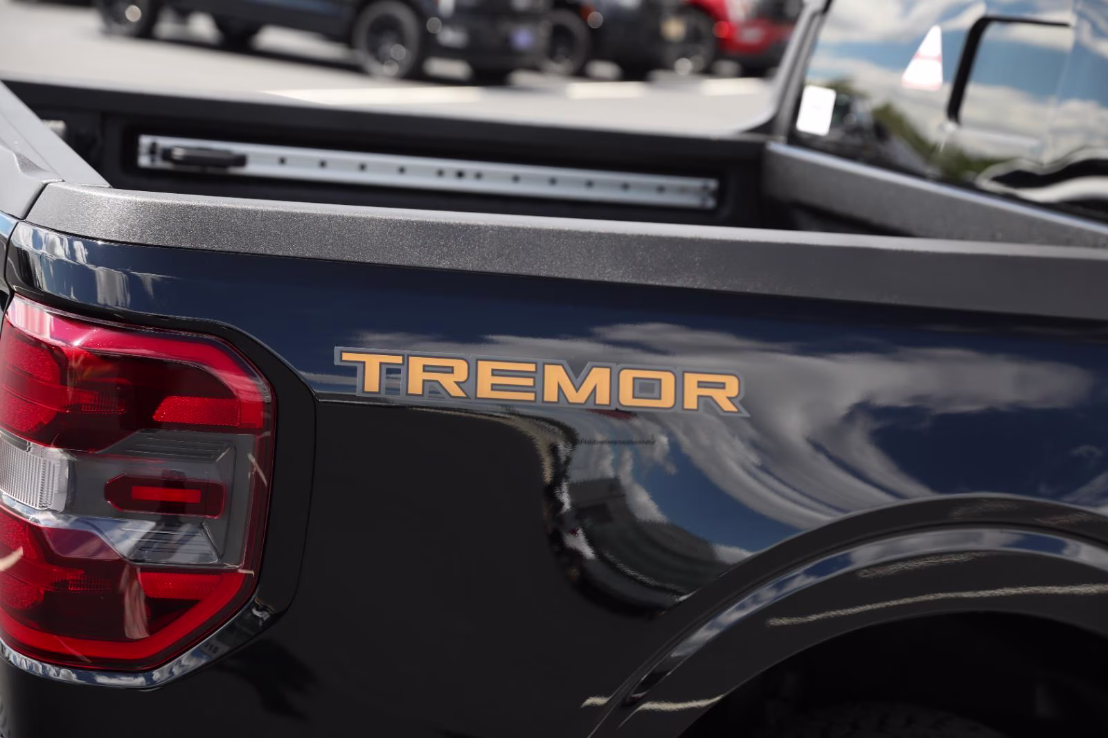 2026 Shadow Black Ford Maverick Tremor AWD Truck