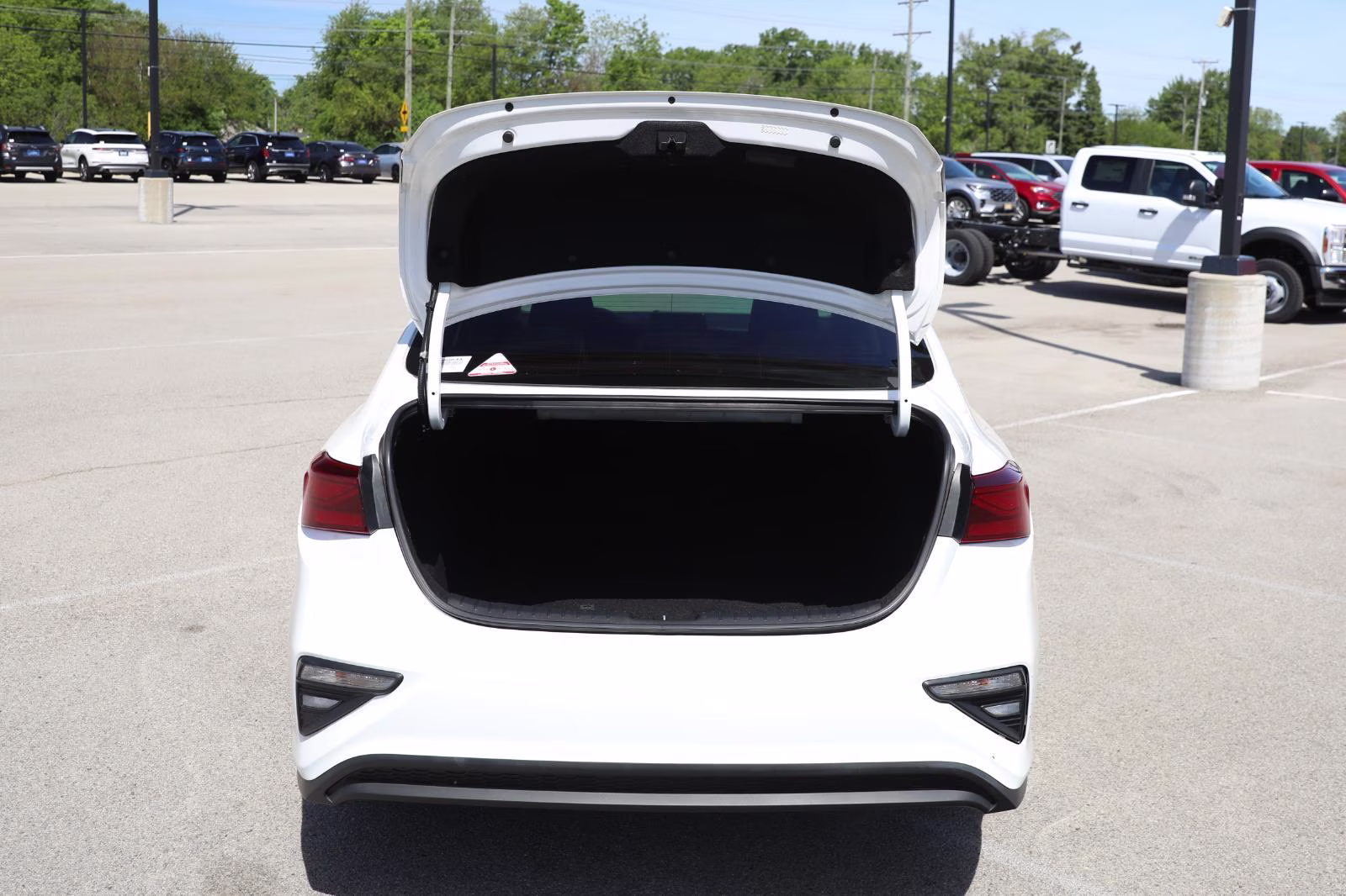 2020 Clear White Kia Forte FE FWD Sedan