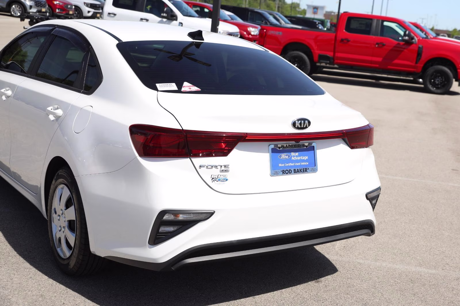 2020 Clear White Kia Forte FE FWD Sedan