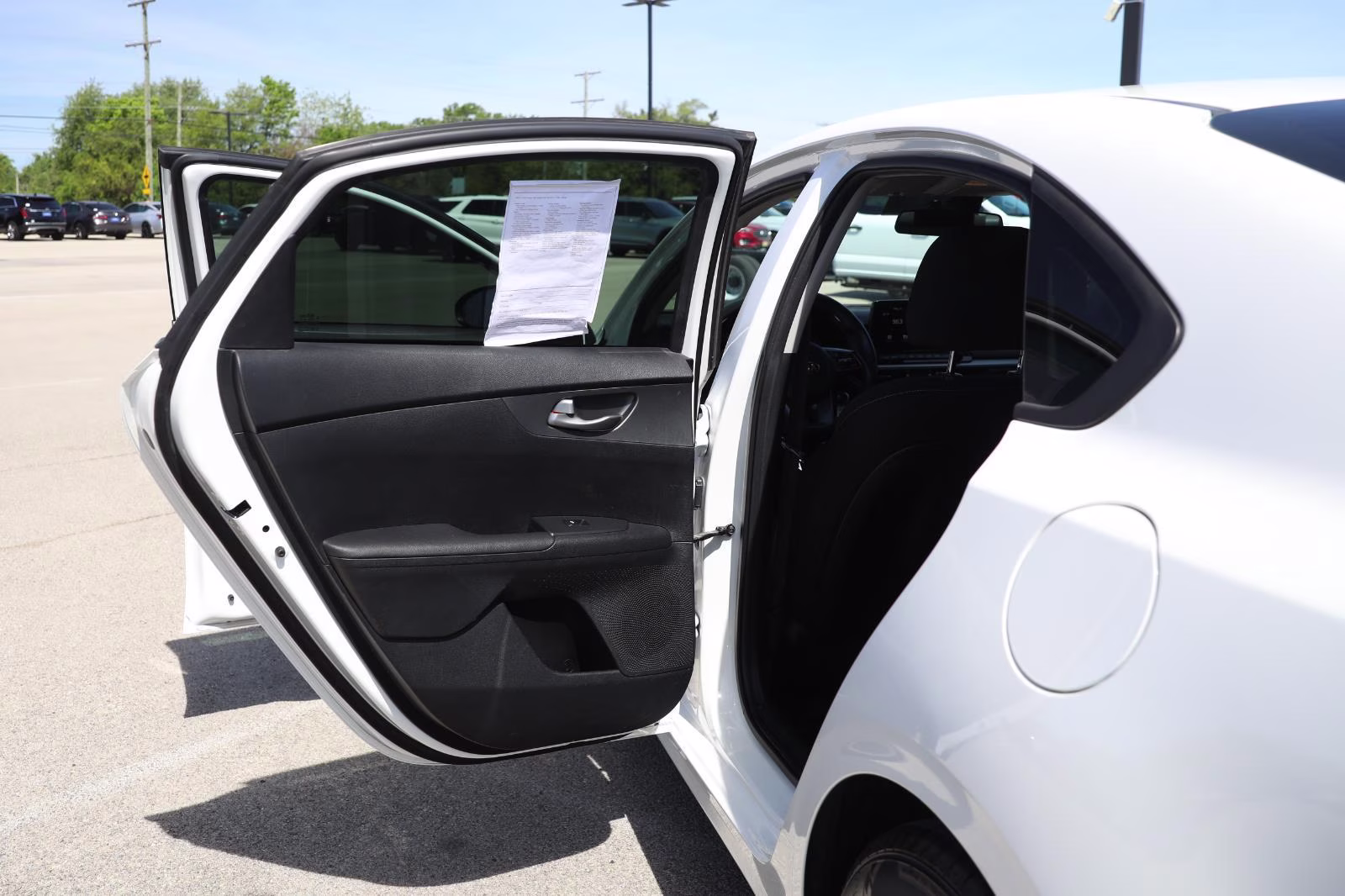 2020 Clear White Kia Forte FE FWD Sedan