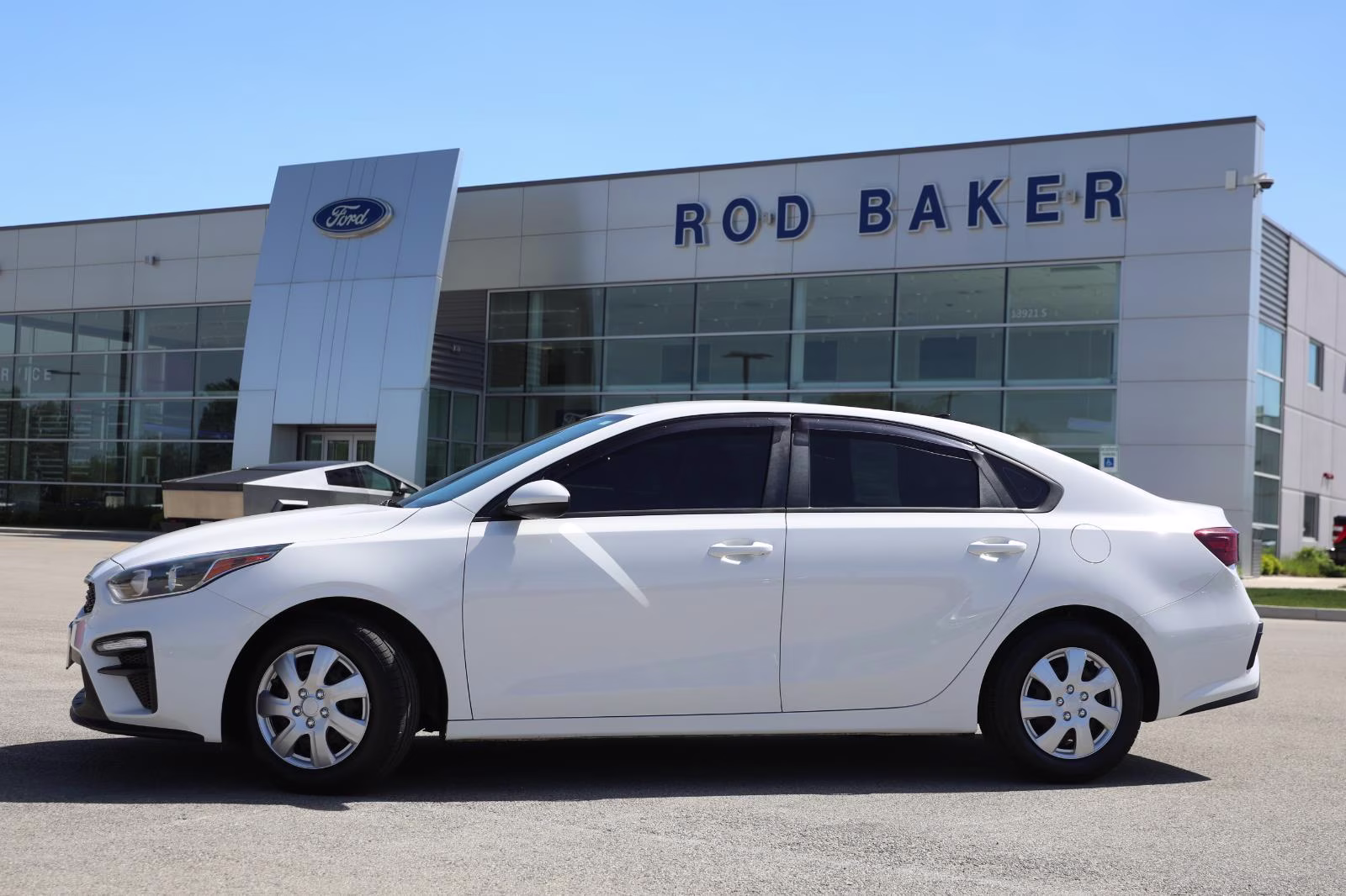 2020 Clear White Kia Forte FE FWD Sedan