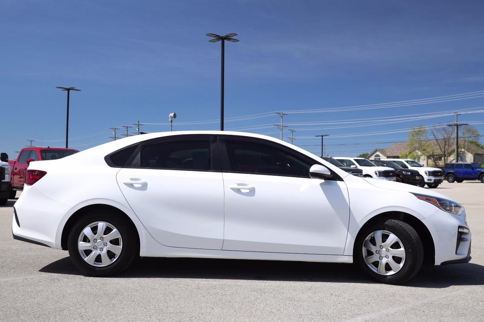2020 Clear White Kia Forte FE FWD Sedan