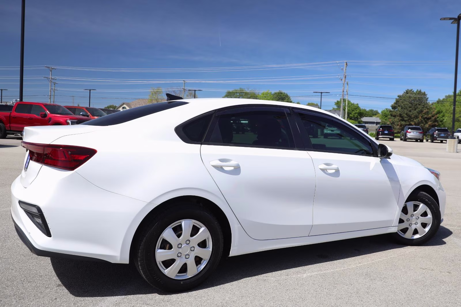 2020 Clear White Kia Forte FE FWD Sedan
