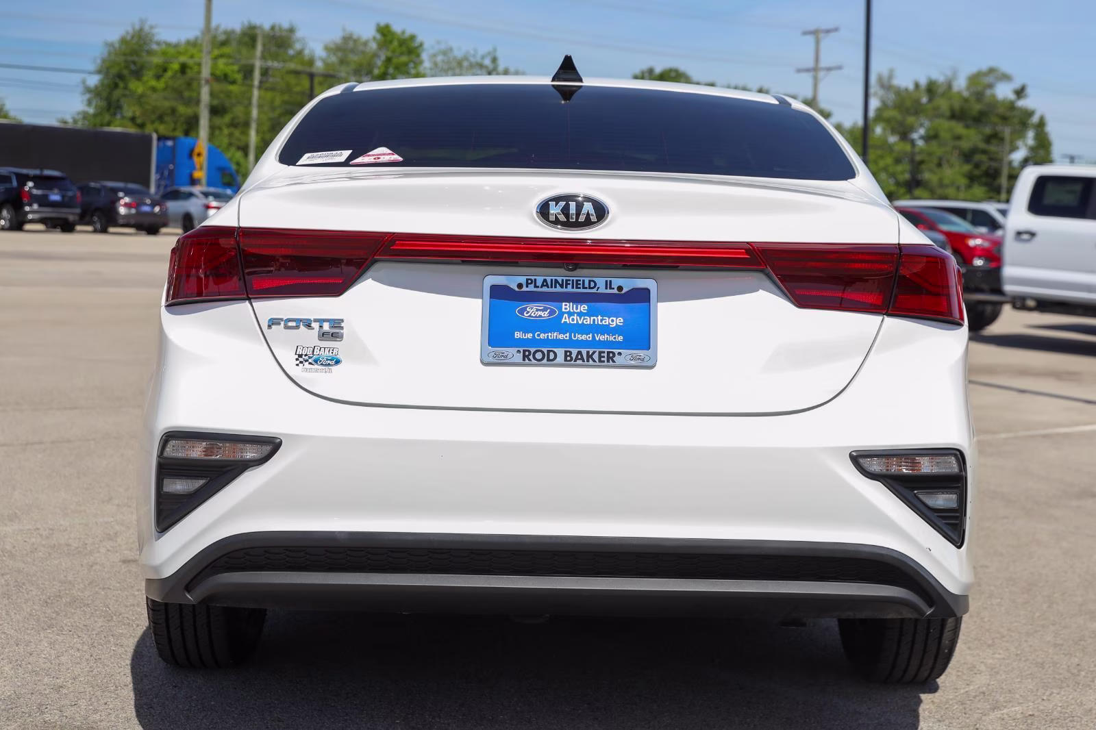 2020 Clear White Kia Forte FE FWD Sedan