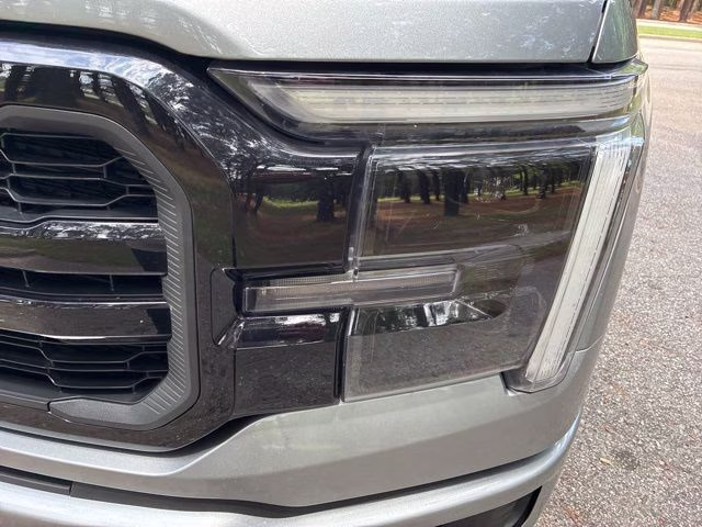 2025 Silver Metallic Ford F-150 Lariat 4X4 Truck