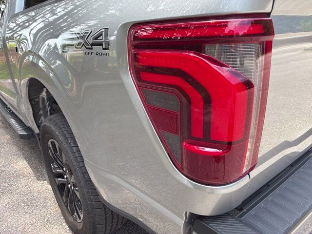 2025 Silver Metallic Ford F-150 Lariat 4X4 Truck