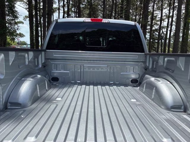 2025 Silver Metallic Ford F-150 Lariat 4X4 Truck