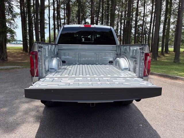 2025 Silver Metallic Ford F-150 Lariat 4X4 Truck
