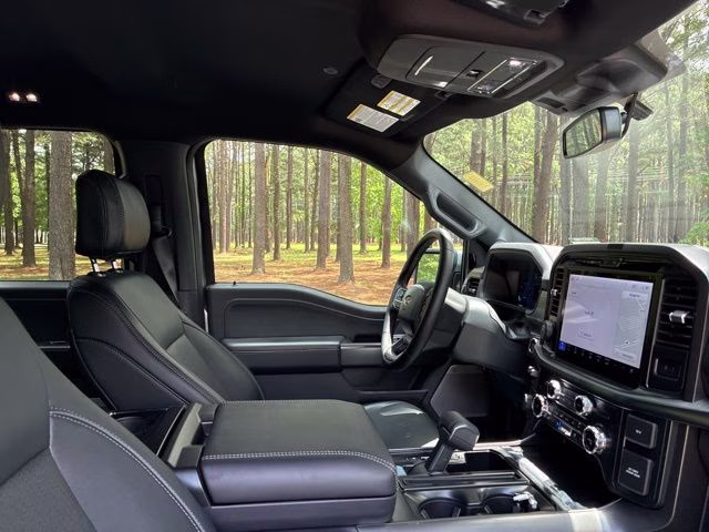 2025 Silver Metallic Ford F-150 Lariat 4X4 Truck