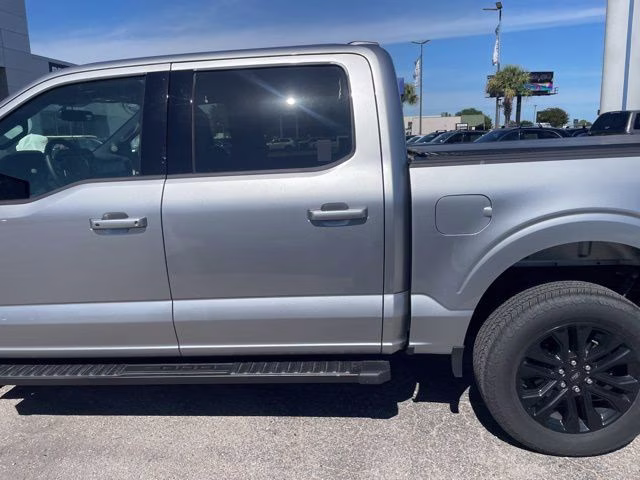 2025 Silver Metallic Ford F-150 Lariat 4X4 Truck