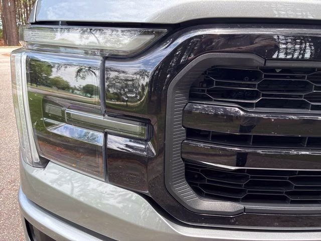 2025 Silver Metallic Ford F-150 Lariat 4X4 Truck