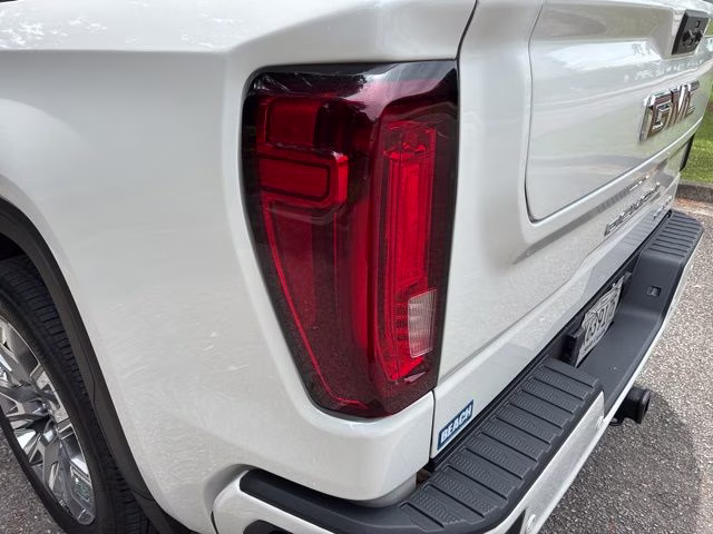 2025 White Frost Tricoat GMC Sierra 1500 Denali 4X4 Truck