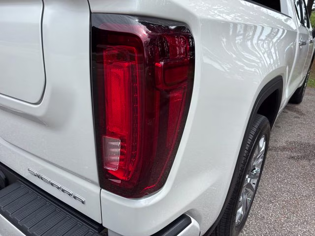 2025 White Frost Tricoat GMC Sierra 1500 Denali 4X4 Truck