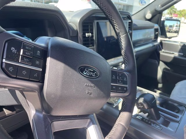2025 Silver Metallic Ford F-150 Lariat 4X4 Truck