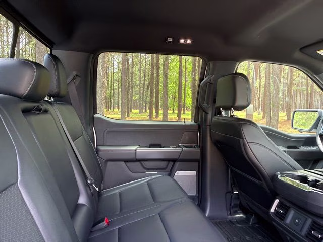 2025 Silver Metallic Ford F-150 Lariat 4X4 Truck