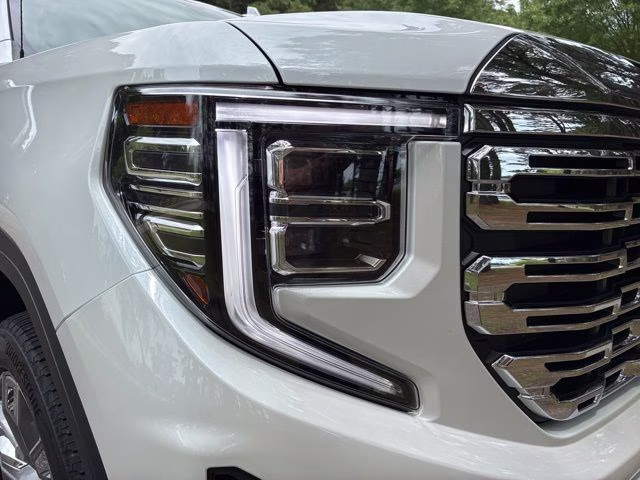 2025 White Frost Tricoat GMC Sierra 1500 Denali 4X4 Truck
