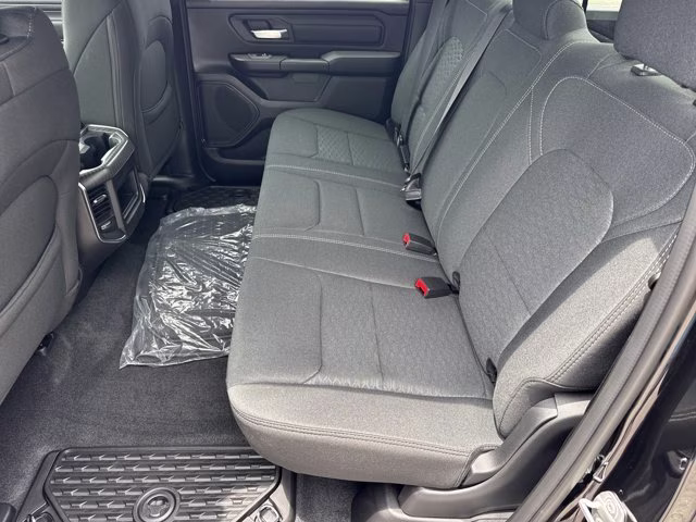 2026 Diamond Black Crystal Pearlcoat Ram 1500 Express 4X4 Truck