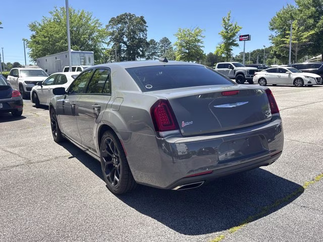 2019 Ceramic Grey Clearcoat Chrysler 300 Touring RWD Sedan