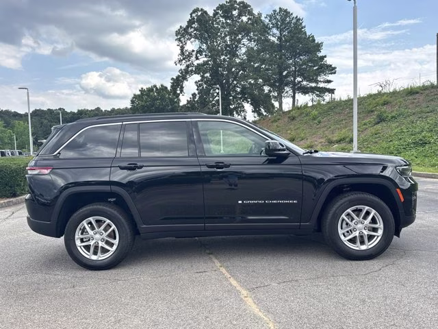 2026 Diamond Black Crystal Pearlcoat Jeep Grand Cherokee Laredo X RWD SUV