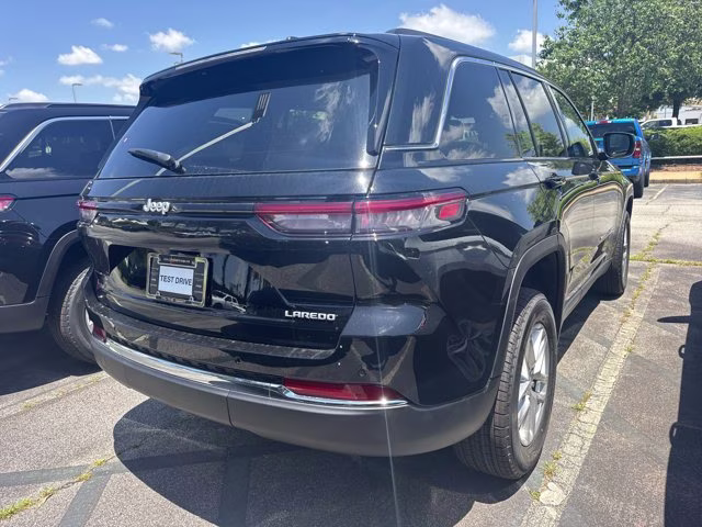 2026 Diamond Black Crystal Pearlcoat Jeep Grand Cherokee Laredo X RWD SUV