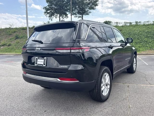 2026 Diamond Black Crystal Pearlcoat Jeep Grand Cherokee Laredo X RWD SUV