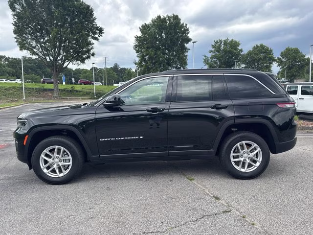 2026 Diamond Black Crystal Pearlcoat Jeep Grand Cherokee Laredo X RWD SUV