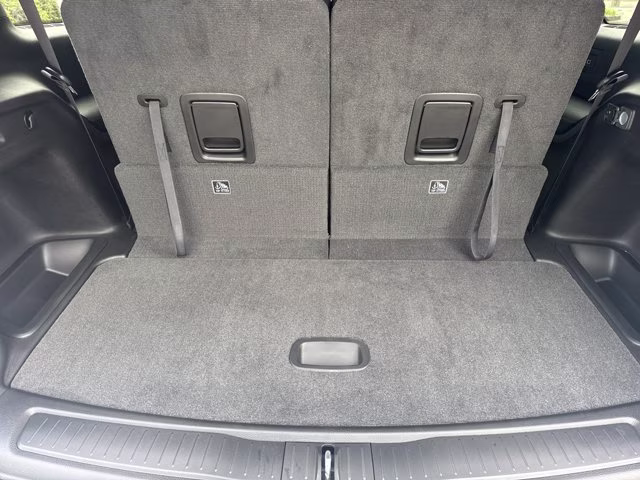 2026 Bright White Clearcoat Jeep Grand Cherokee L Laredo X RWD SUV