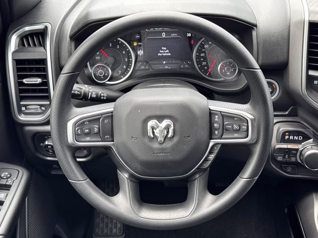 2026 Diamond Black Crystal Pearlcoat Ram 1500 Express 4X4 Truck