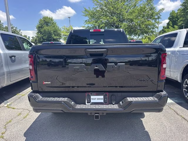 2026 Diamond Black Crystal Pearlcoat Ram 1500 Express 4X4 Truck
