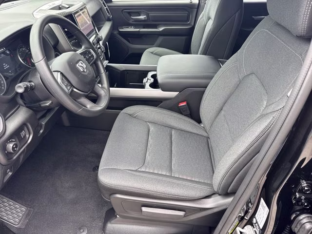 2026 Diamond Black Crystal Pearlcoat Ram 1500 Express 4X4 Truck