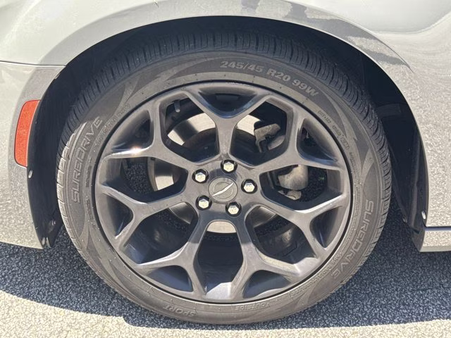 2019 Ceramic Grey Clearcoat Chrysler 300 Touring RWD Sedan