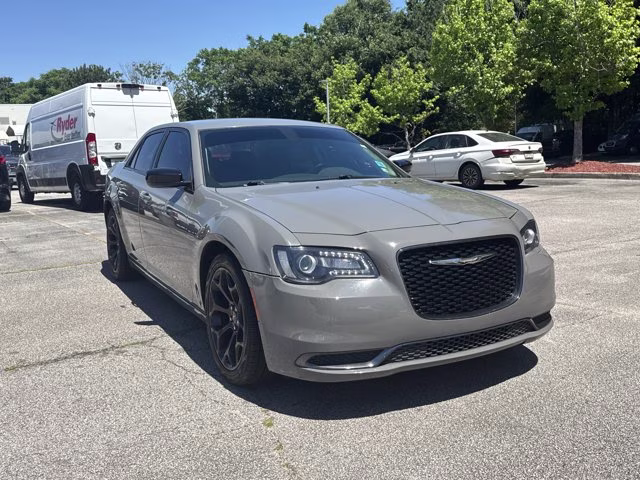 2019 Ceramic Grey Clearcoat Chrysler 300 Touring RWD Sedan