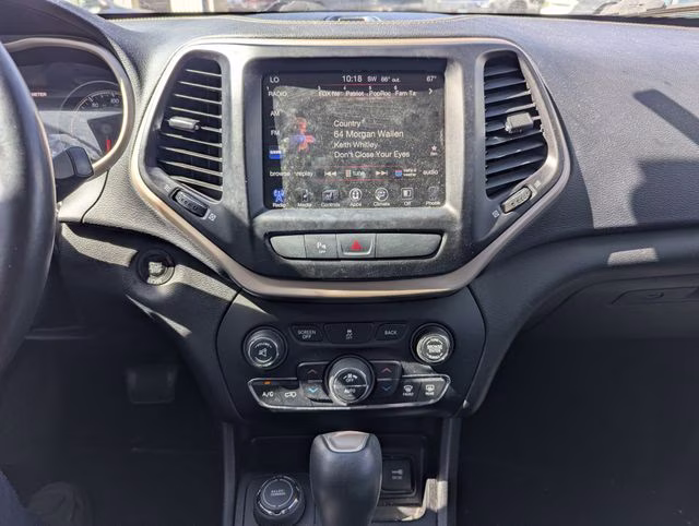 2018 Bright White Clearcoat Jeep Cherokee Limited 4X4 SUV