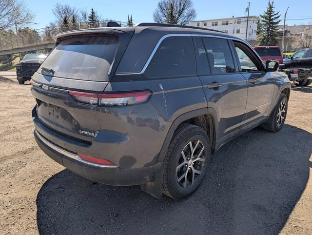 2025 Baltic Gray Metallic Clearcoat Jeep Grand Cherokee Limited 4X4 SUV