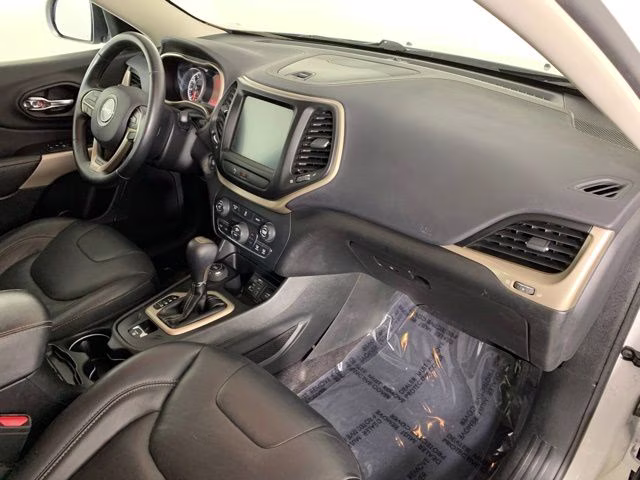 2018 Bright White Clearcoat Jeep Cherokee Limited 4X4 SUV