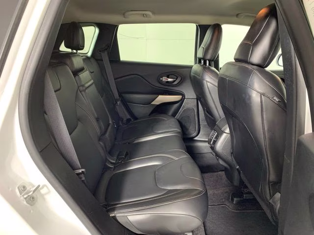 2018 Bright White Clearcoat Jeep Cherokee Limited 4X4 SUV