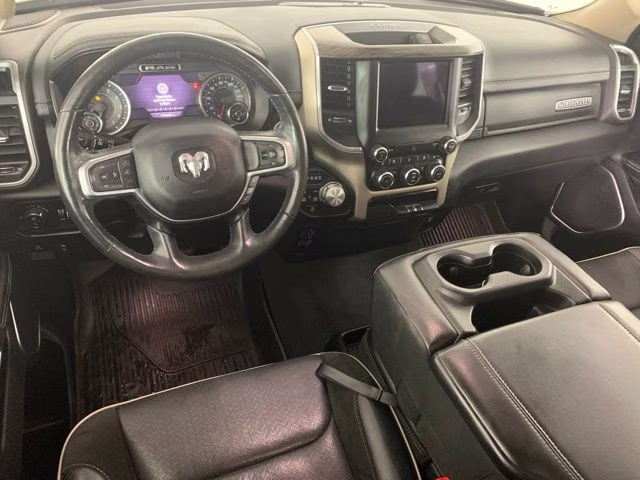 2020 Diamond Black Crystal Pearlcoat Ram 1500 Laramie 4X4 Truck