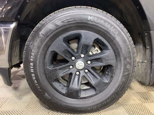2020 Diamond Black Crystal Pearlcoat Ram 1500 Laramie 4X4 Truck