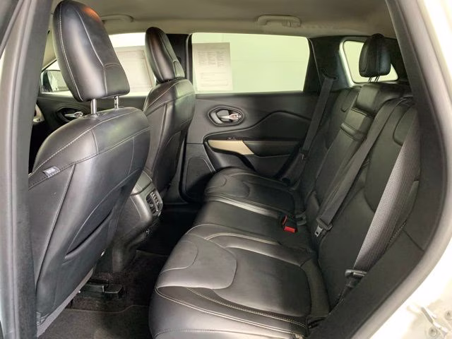 2018 Bright White Clearcoat Jeep Cherokee Limited 4X4 SUV