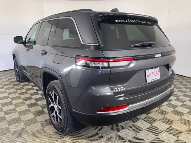 2025 Baltic Gray Metallic Clearcoat Jeep Grand Cherokee Limited 4X4 SUV